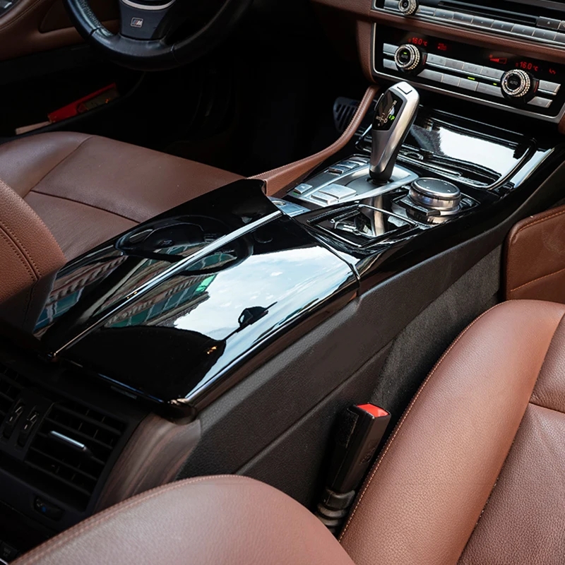 BMW 5 Serisi F10 Karbon Fiber  - Interior Design Mood Board incelemesi ve fiyatı